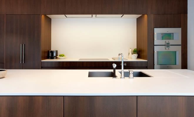 encimera de cocina en cuarzo tipo silestone compac quarella